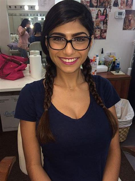 Mia Khalifa Pov Handjob Porn Videos 